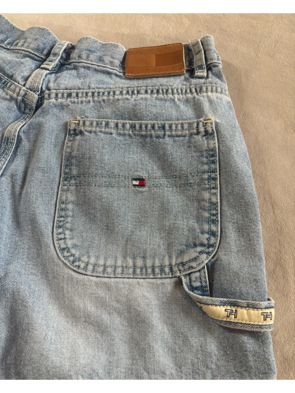 Vintage Tommy Hilfiger High Rise Light Wash Denim Shorts 90s Y2K